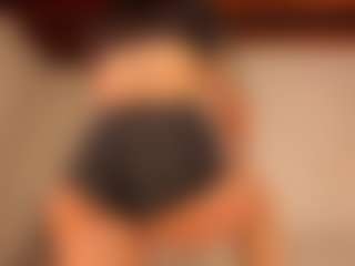 Live cam show with KiimLee - Shaved Pussy Curvy on Camsoda