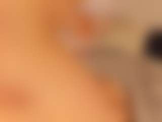 Live cam show with KiimLee - Fingers on Camsoda