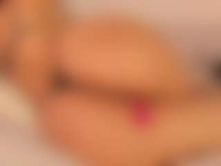 Live cam show with KiimLee - Black BBW on livesuperchat.net