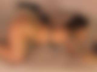 Live cam show with KiimLee - Public Black on Chatstar
