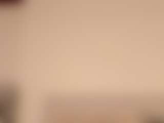 Live cam show with KiimLee - Shaved Pussy on Camiplay Live