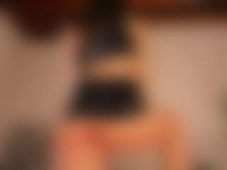 Live cam show with KiimLee - Ebony Squirt on Soda Cam