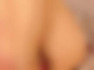 Live cam show with KiimLee - Morena on Camsoda