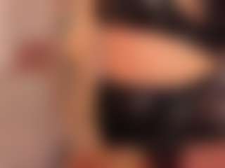 Live cam show with KiimLee - Ebony Small Tits on xplaylive.com