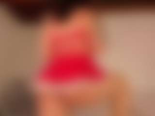 Live cam show with KiimLee - BBW Ebony on TeamSkeetLive