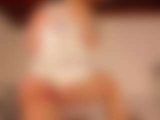 Live cam show with KiimLee - Spy Curvy on slutload