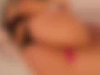 Live cam show with KiimLee - Striptease on instabang