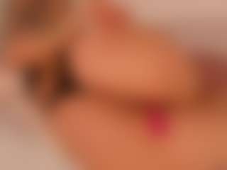 Live cam show with KiimLee - Erotic Dance on Stripli.com