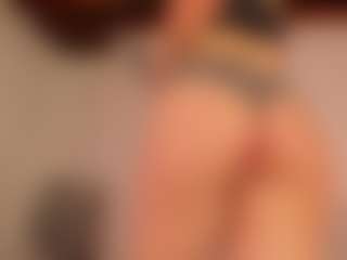 Live cam show with KiimLee - Foot Fetish Toys on alttransgirls