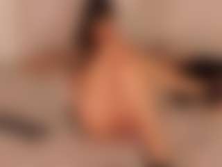 Live cam show with KiimLee - Ebony on CamwithHer | colombia