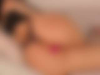 Live cam show with KiimLee - BBW Ebony on Camsoda