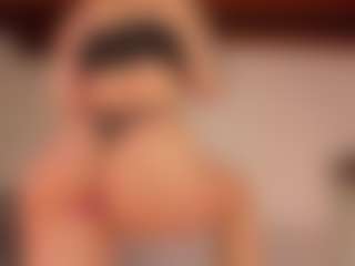 KiimLee's Live Sex Cam Show