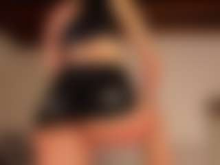 Live cam show with KiimLee - Black Small Tits on Camsoda