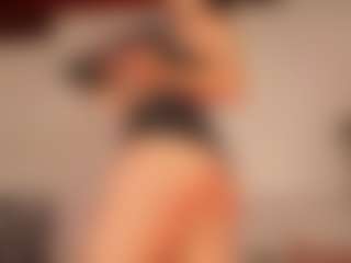 Live cam show with KiimLee - Ass Bouncing on Camsoda