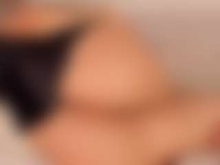 Live cam show with KiimLee - Fingers on Dare Cams