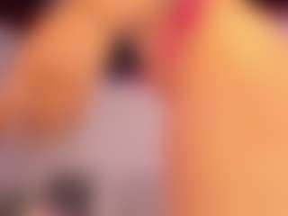 Live cam show with KiimLee - Messy on liverealitysex.com