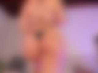 Live cam show with KiimLee - Ebony Big Ass on livesuperchat.net