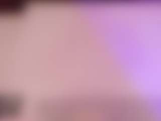 Live cam show with KiimLee - Messy on Gym Cam Girls