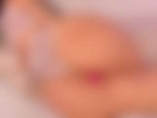 Live cam show with KiimLee - Lovense Small Tits on Camsoda