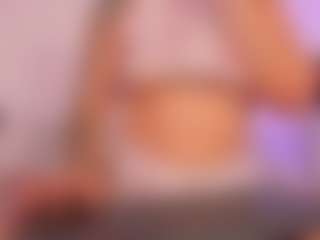 Live cam show with KiimLee - Orgasm on Dare Cams