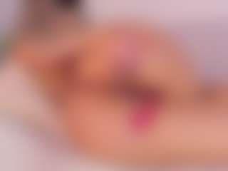 Live cam show with KiimLee - Strip on Camsoda