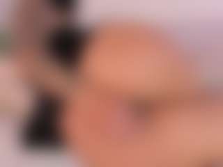 Live cam show with KiimLee - Toes on Fit Hotties