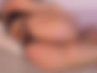 Live cam show with KiimLee - Strip Ebony on Camsoda | colombia