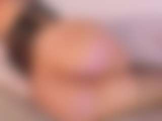 Live cam show with KiimLee - Wet on Camsoda