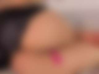 Live cam show with KiimLee - Ebony Shaved Pussy on Camsoda | colombia