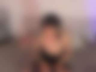 Live cam show with KiimLee - Sexy on googirlz