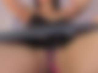 Live cam show with KiimLee - Black Cum on SxyPornLive