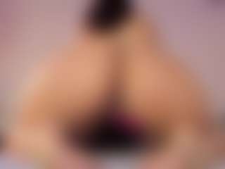 Live cam show with KiimLee - Big Ass on Gym Cam Girls