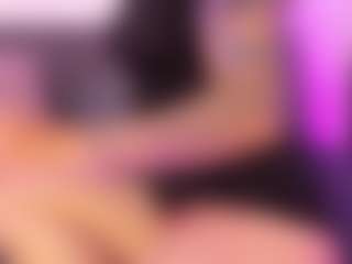 Live-Cam-Show mit KiimLee - Strip auf Camsoda