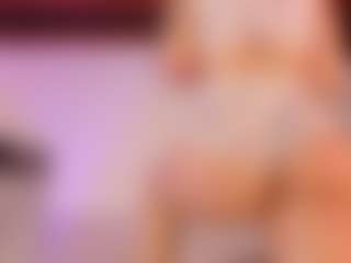 Live cam show with KiimLee - BBW on Camsoda