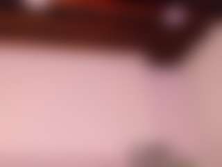 Live cam show with KiimLee - Ebony Toys on Camsoda