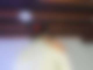 Live cam show with KiimLee - Public Ebony on Camsoda | colombia