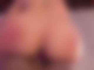 Live-Cam-Show mit KiimLee - Raven Hair Blonde Hair auf Camsoda