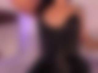 Live cam show with KiimLee - Public Lovense on Camsoda