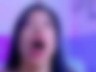 Live cam show with littleebluee - Teen (18+) on studioflirtlive.com