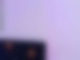Live cam show with littleebluee - Blonde Hair on Livezox