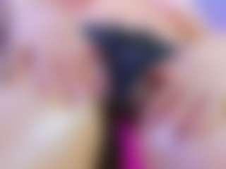 Live cam show with littleebluee - Asmr on hrnylive.com