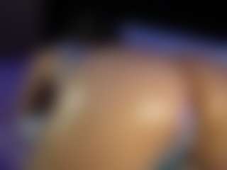 Live cam show with littleebluee - Lesbian on Milfs Live