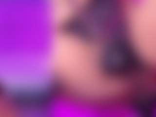 Live cam show with PetiteSofia - Normal on Camsoda