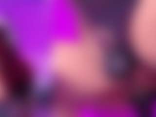 Live cam show with PetiteSofia - Erotic Dance on fapnchat