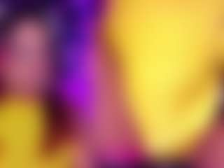 Live cam show with PetiteSofia - Amateur on WildCum