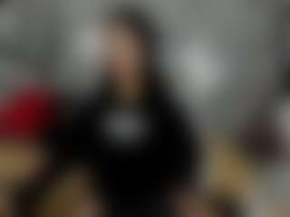 Live cam show with dianarous - Ebony Petite on Mixed Magazine Live