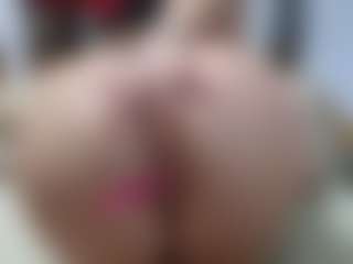 eljosipe MILF webcam performer live streaming