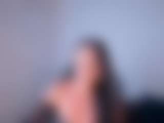Live cam show with KasandraMature - Camel Toe on StripNow