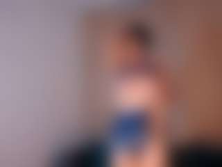 Live cam show with KasandraMature - Gamer Asian on Hubzter Live