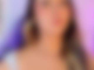 liaa-18's Live Sex Cam Show